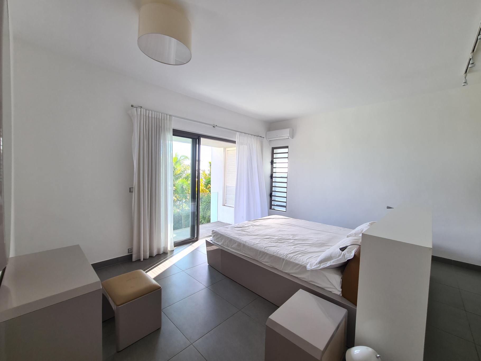 Villa Moderna — 10