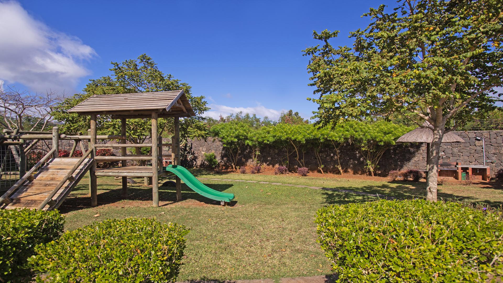 Riviera Cove — 25