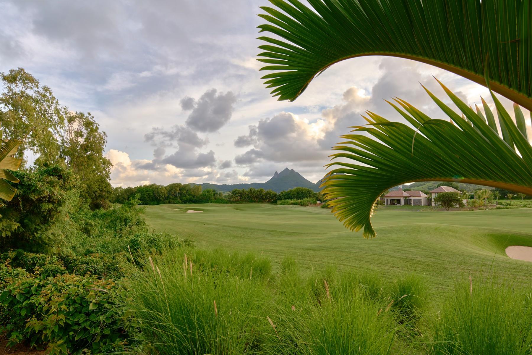 Solaia Designer Golf estate, Anahita. — 35