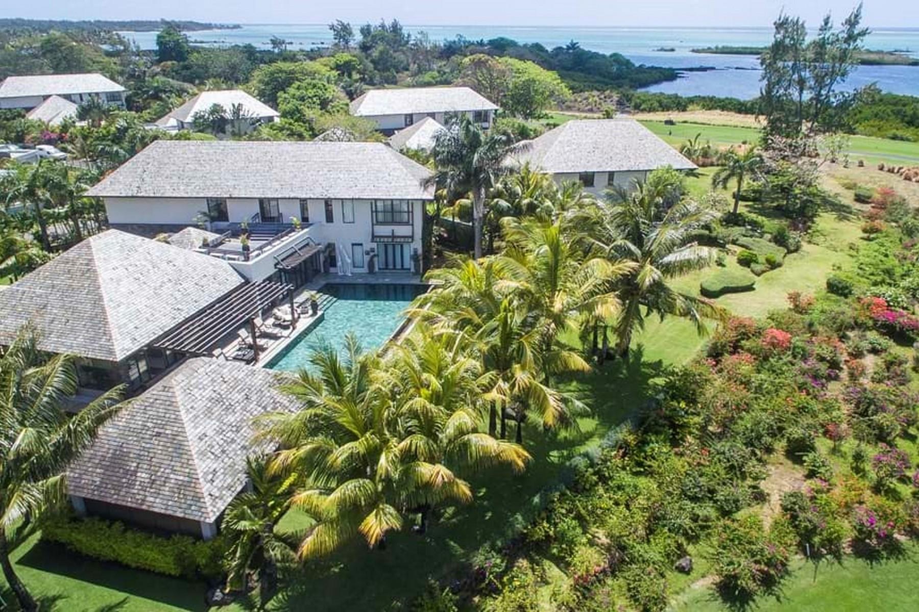 Sea View Villa, Anahita — 2