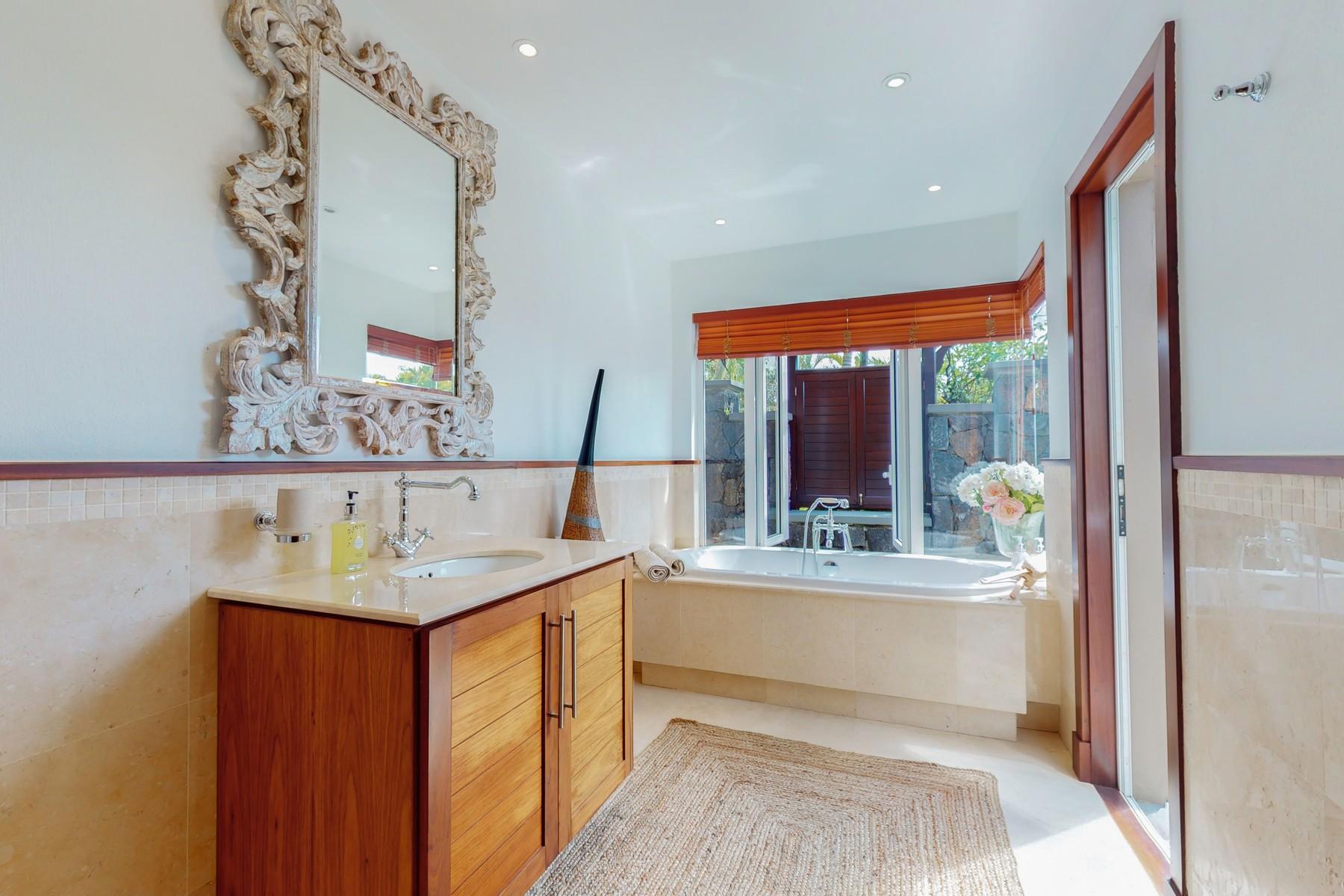 Blue Velvet, Heritage Villas Valriche — 11