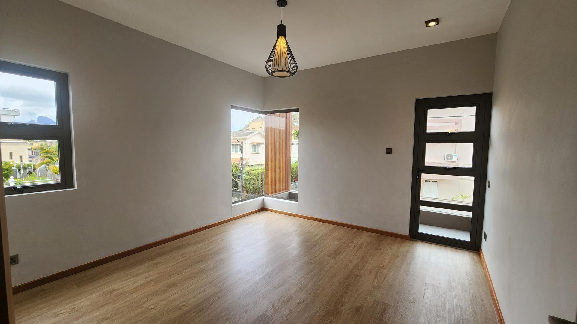 Sunnyside Duplex — 8