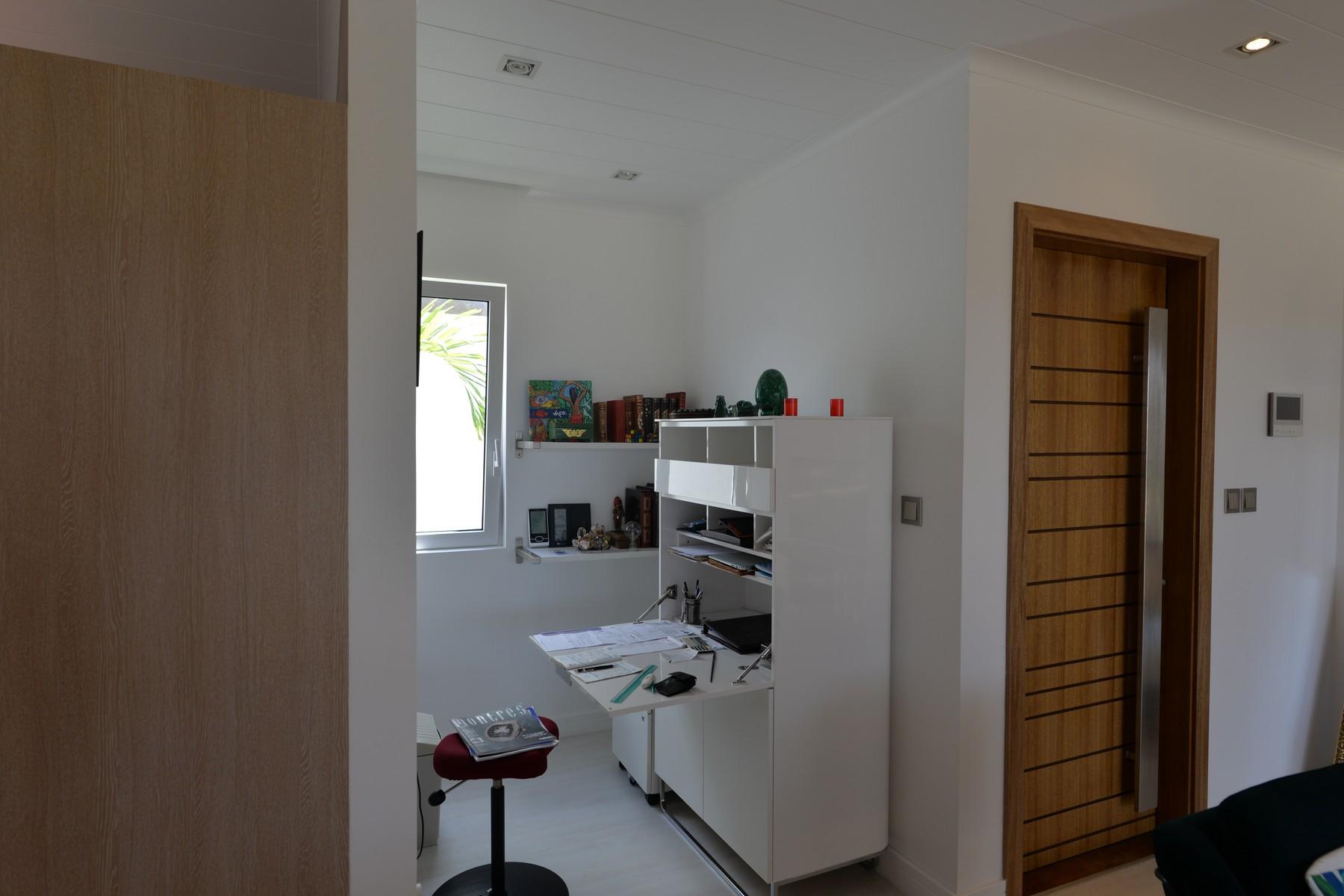Le Clos Villa — 14