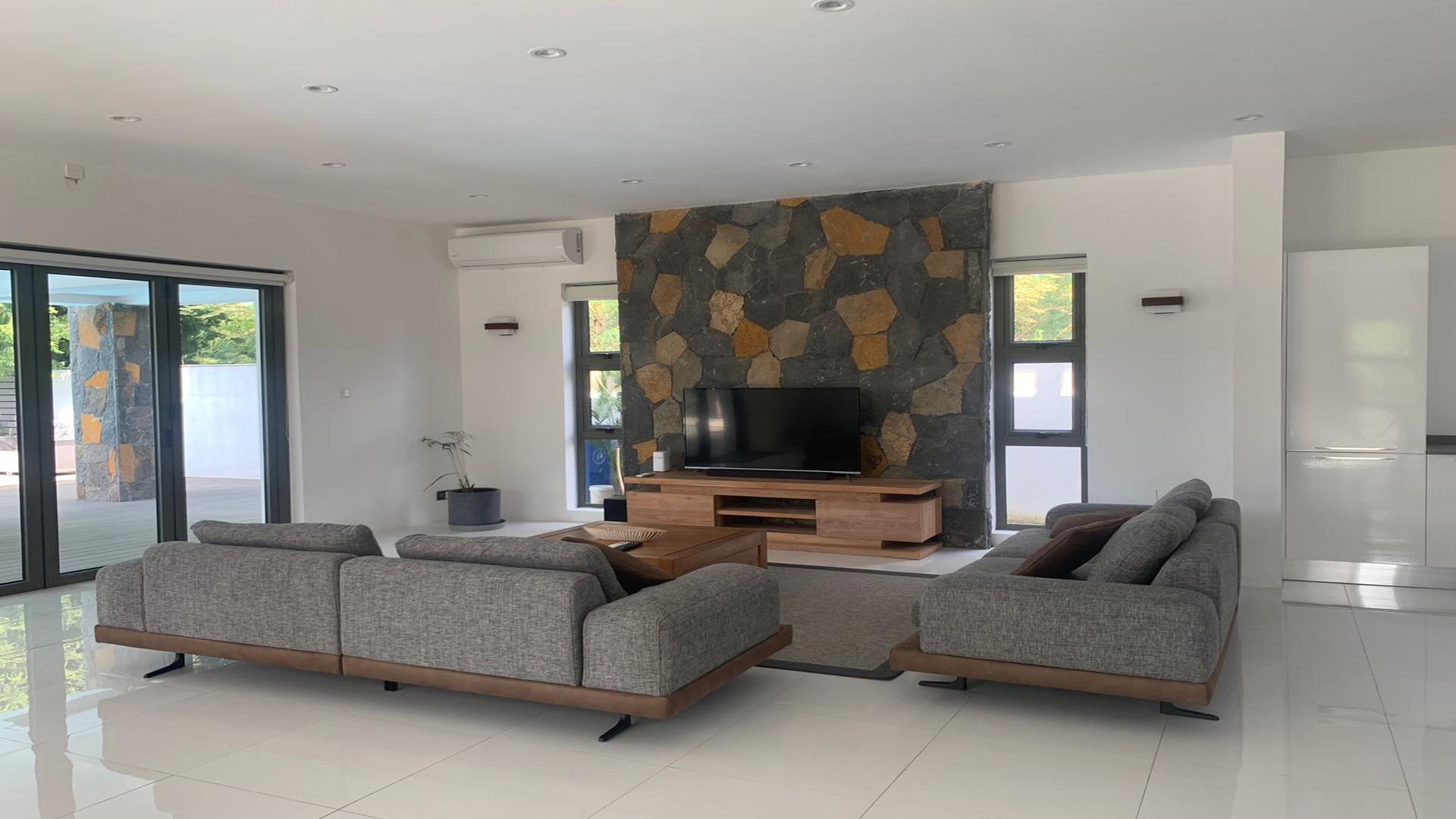 Mont Choisy Avenue — 2