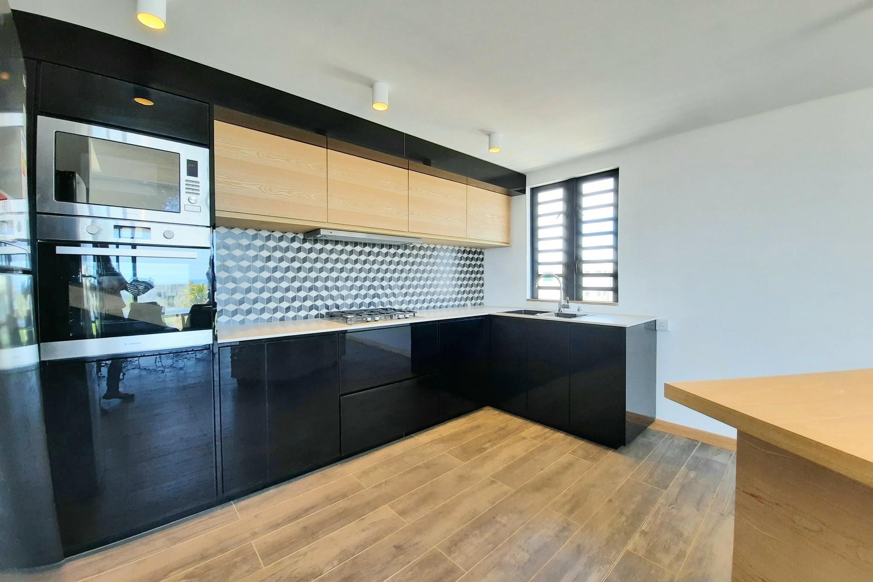   Skyline Villa  — 6