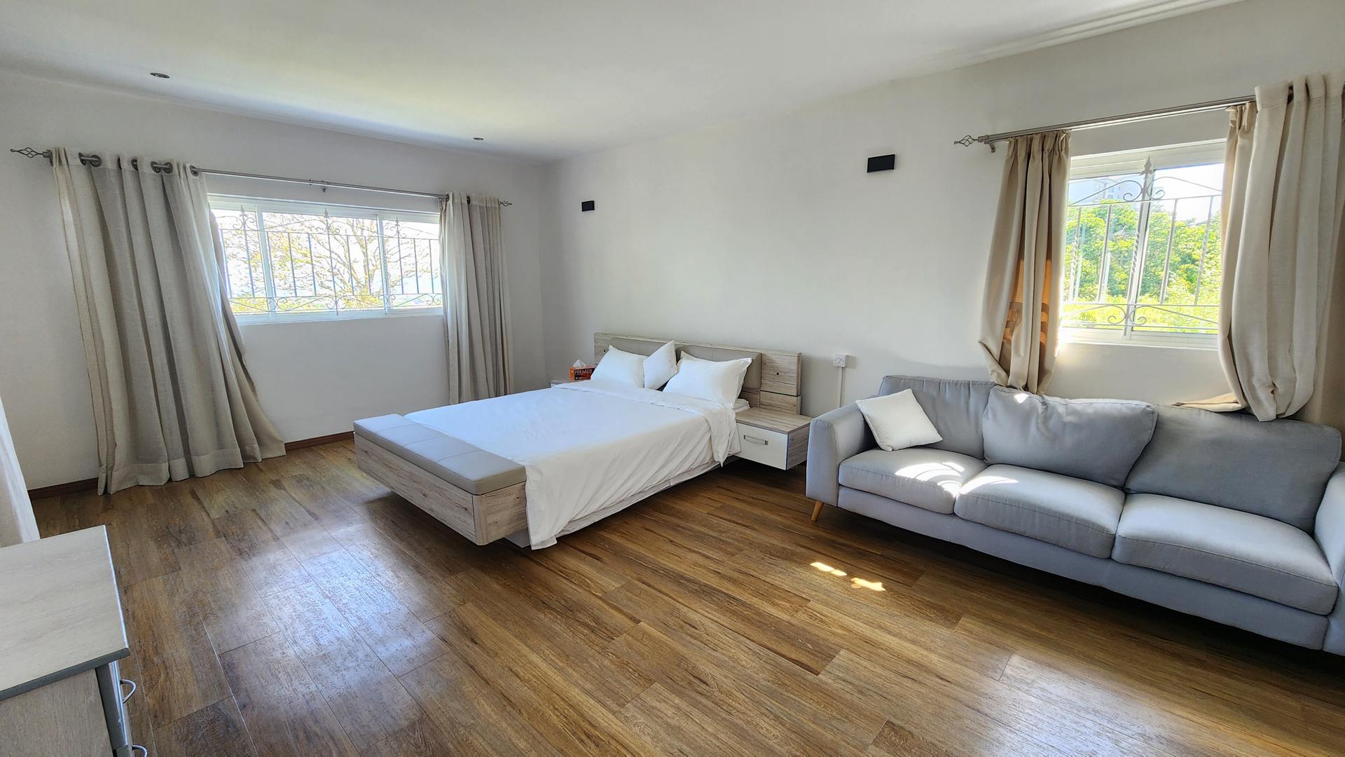 Villa Montcrest — 3