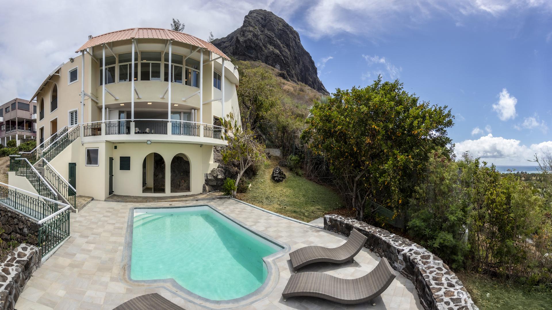 Le Morne Magnificence — 2