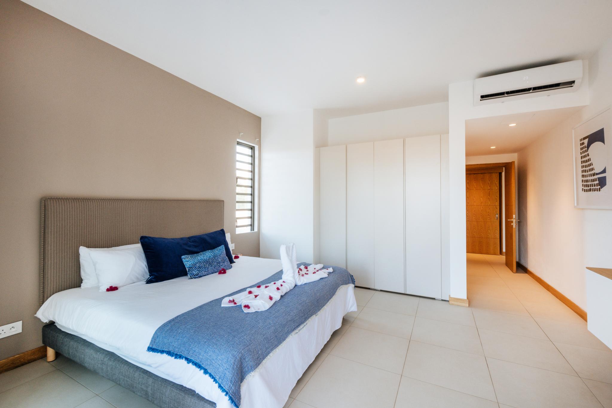 Mythic Apartment  — 8