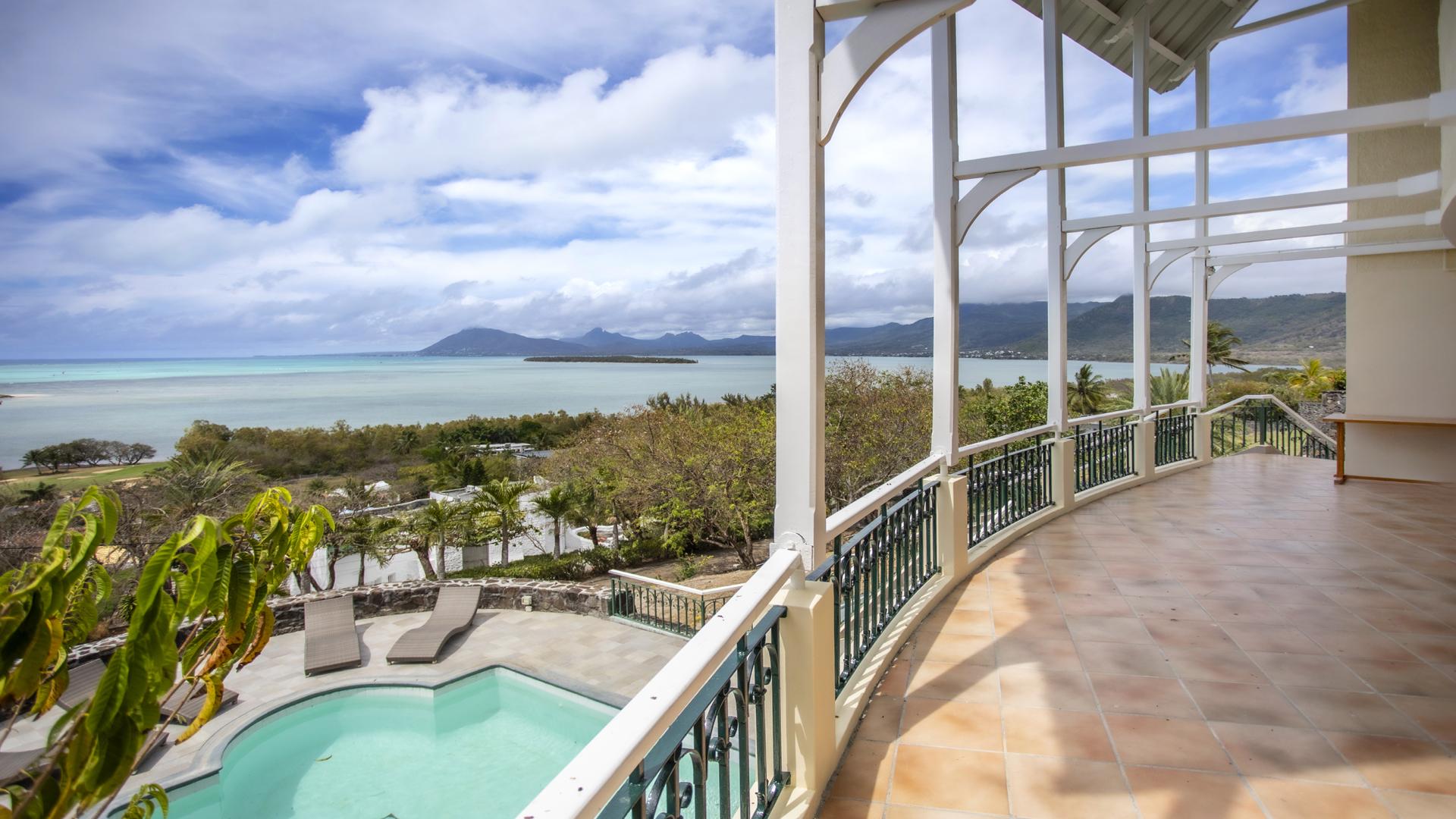 Le Morne Magnificence — 14