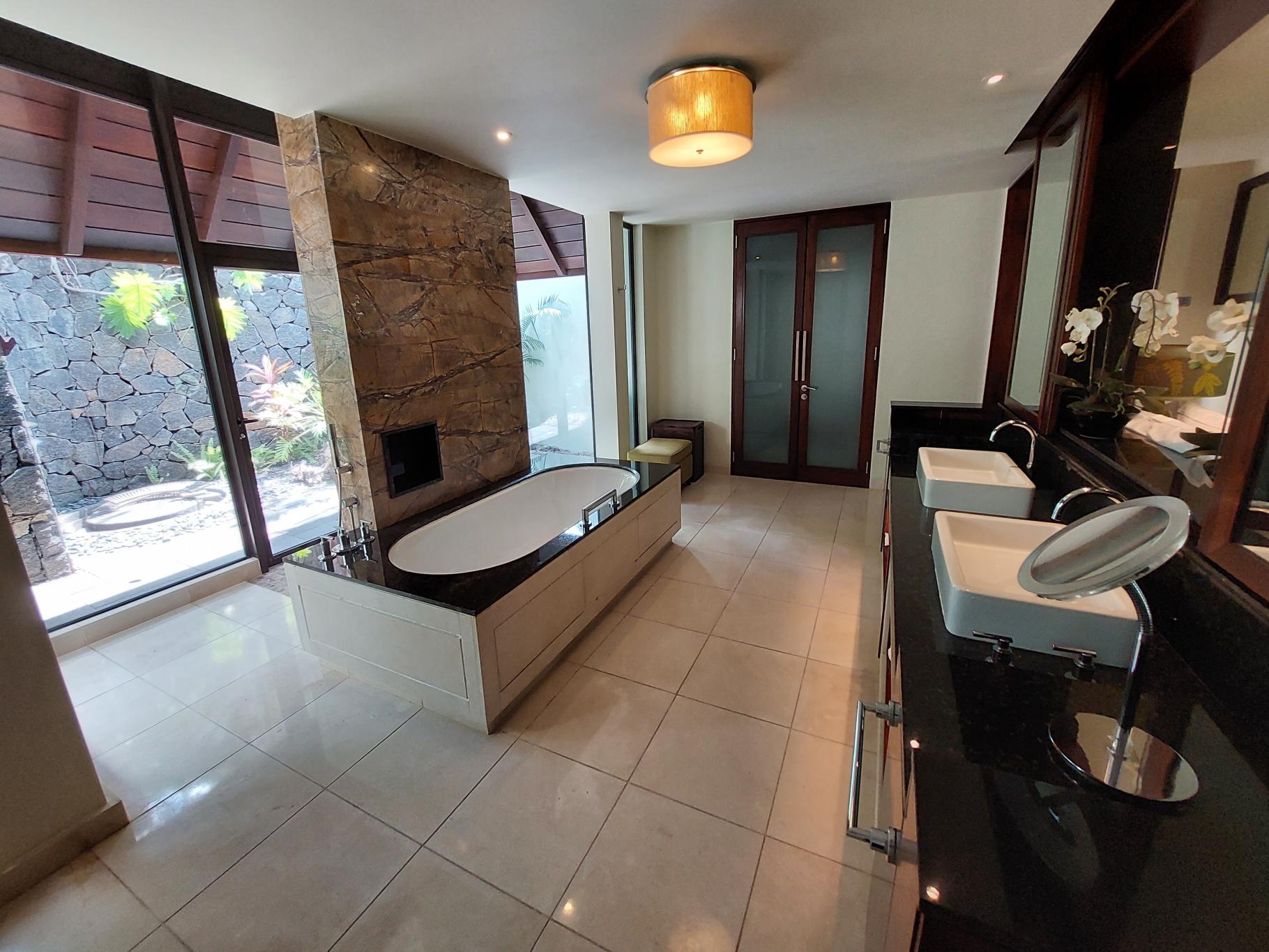 Four Seasons Lakeview — 9