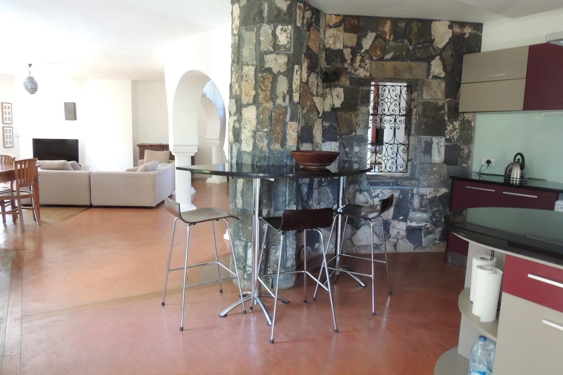 Old Stone Villa — 9
