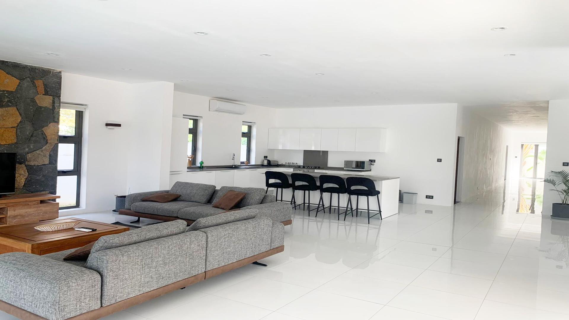 Mont Choisy Avenue — 5