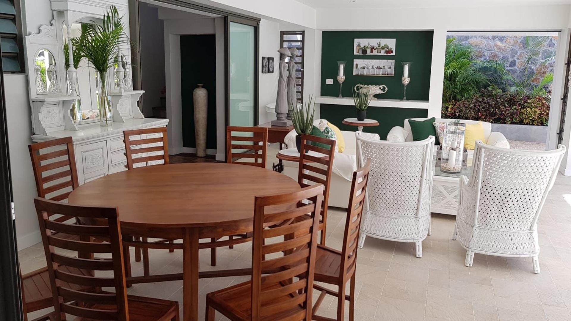 Tropical Living — 10
