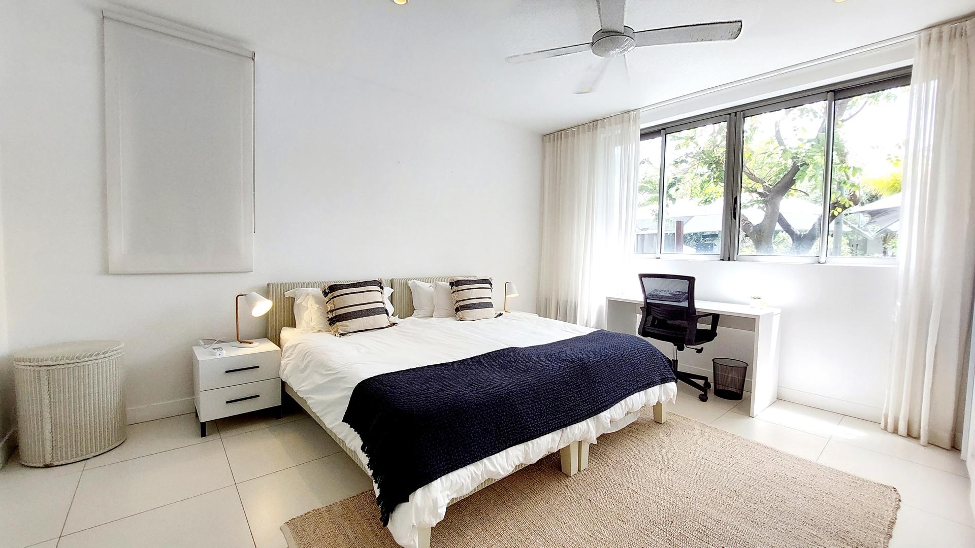 West Riversail  — 11