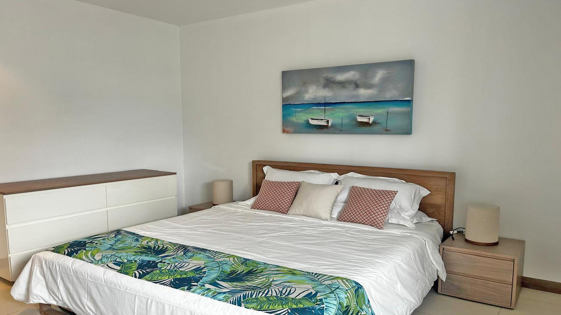 Roche Bleu - AO Residences — 2
