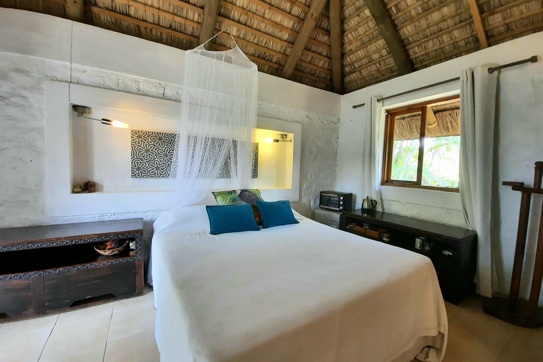 Tropical lifestyle — 14