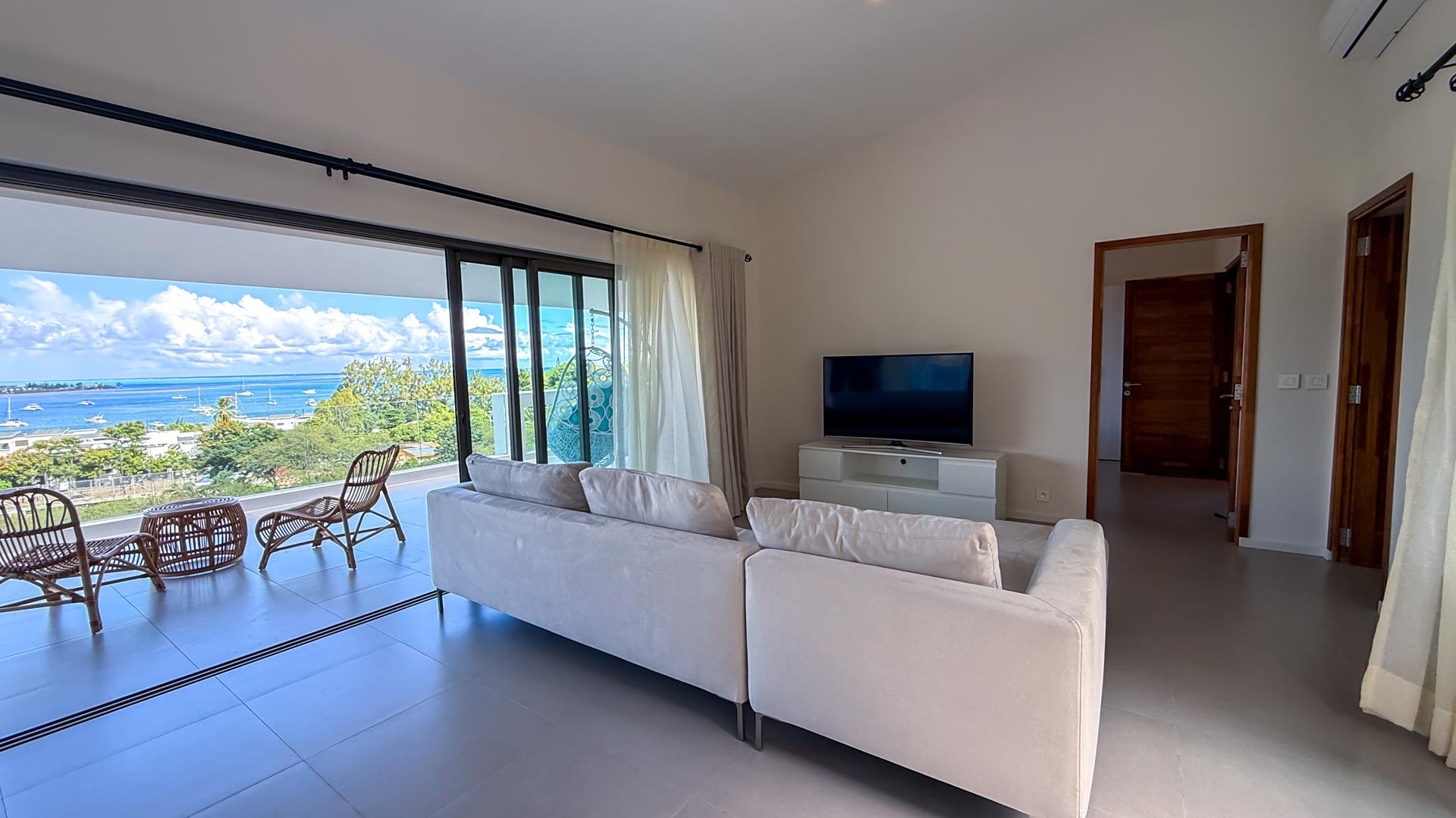  Sea View Spotlight — 21