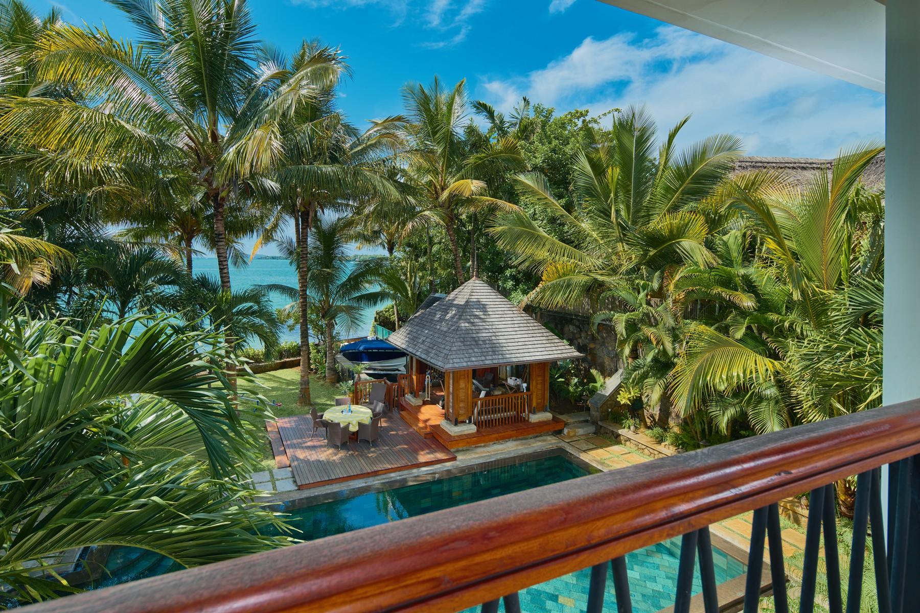 Luxury Family Waterfront Villa — 18