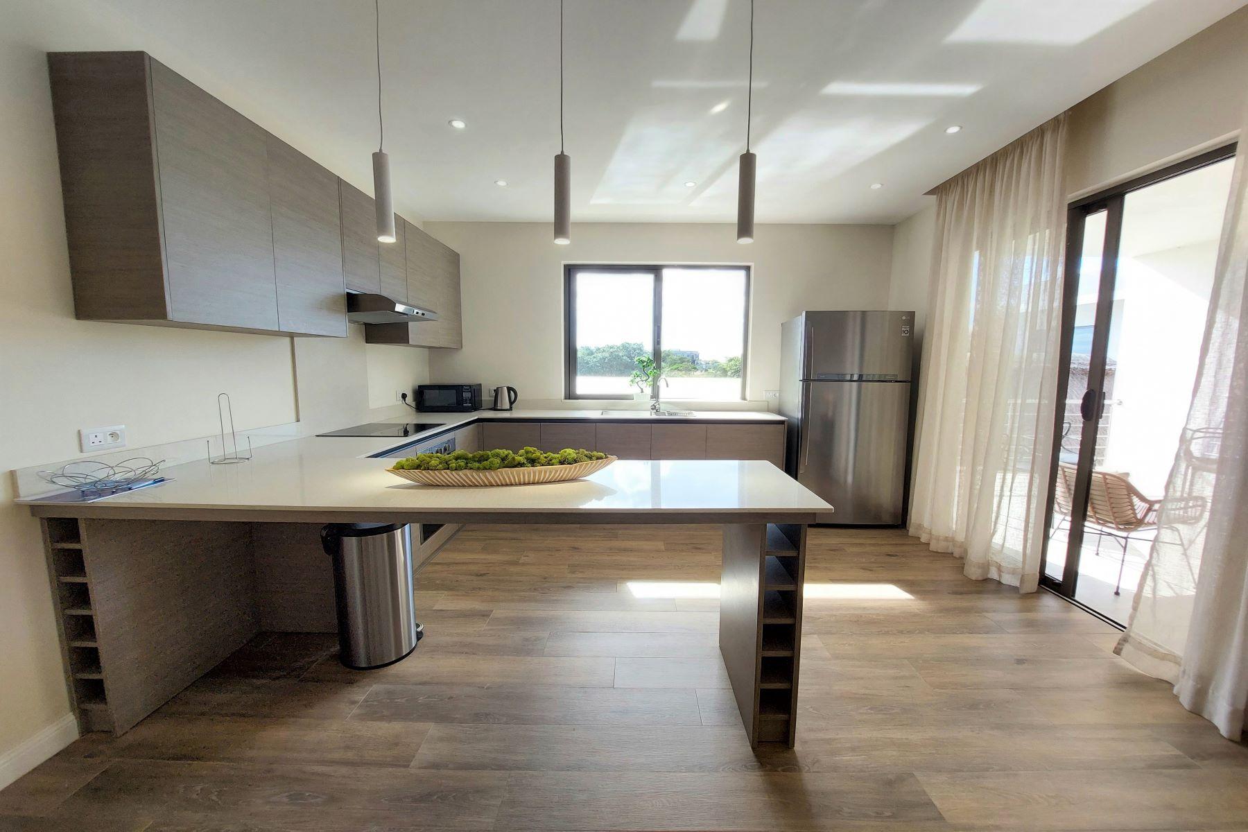 The Ritz Apartment  — 7