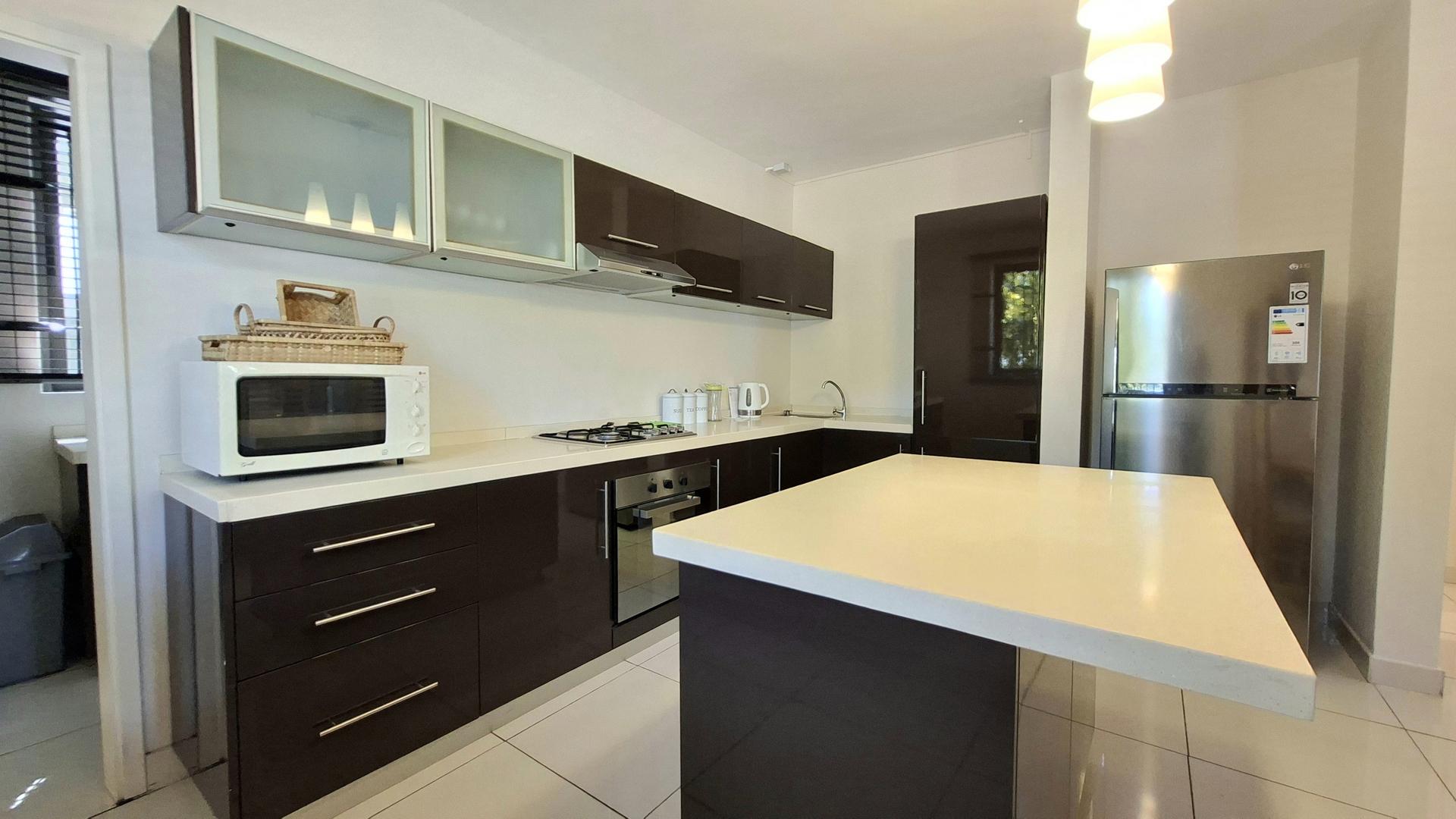 Palm Haven Apartment — 4