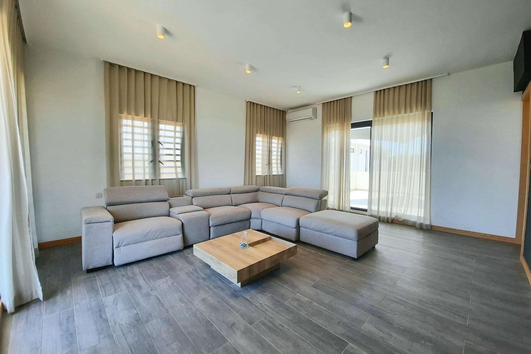   Skyline Villa  — 3