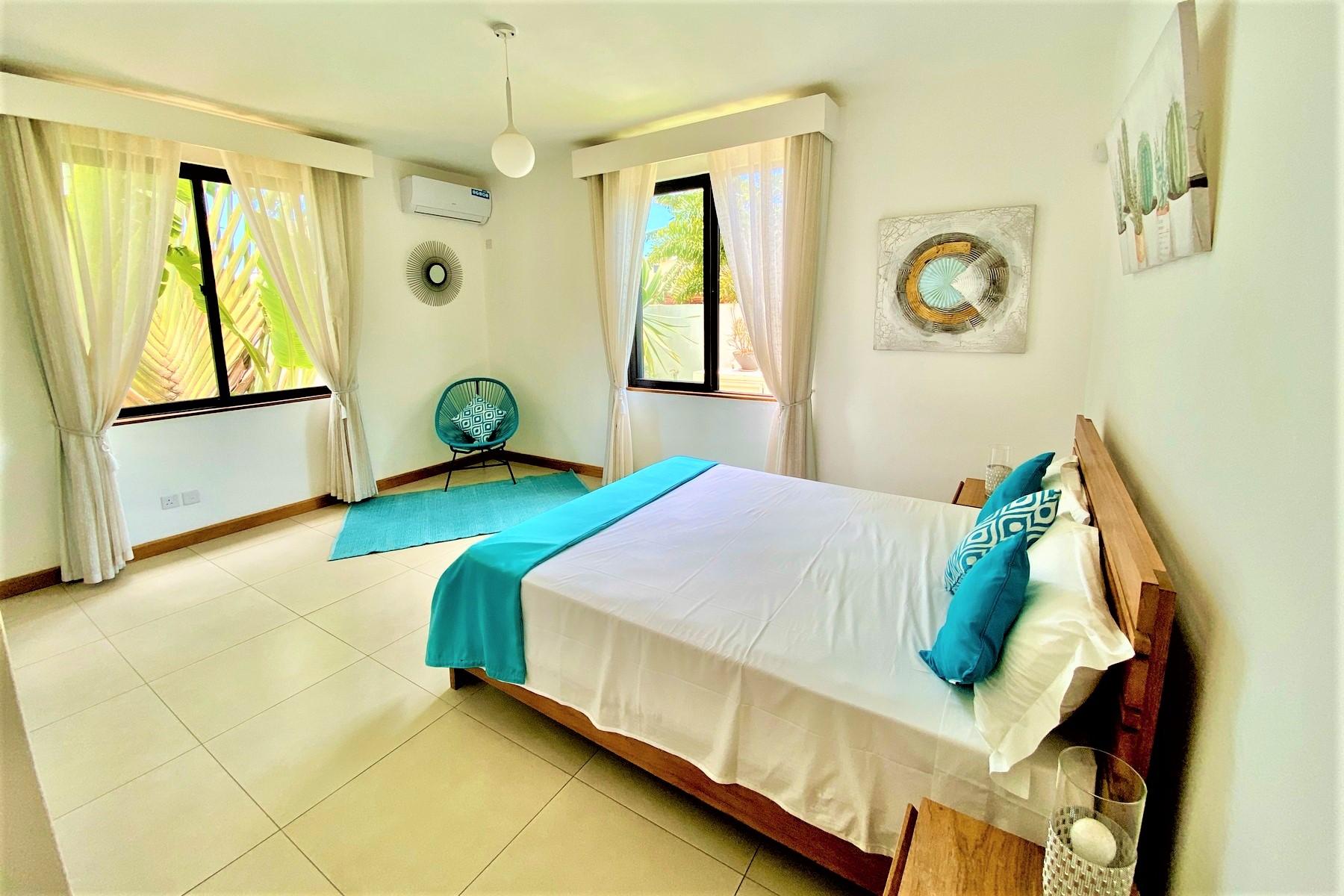 Tropical Villa — 12