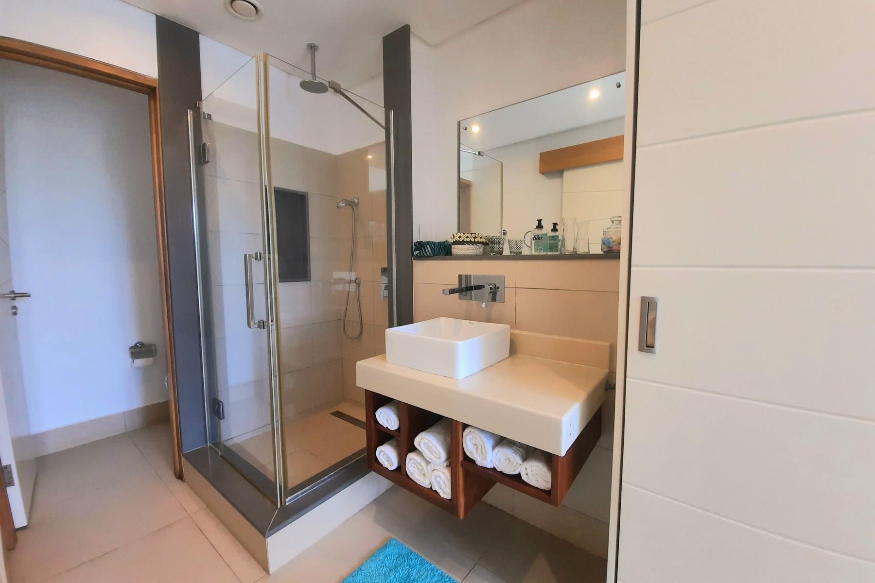 Multiviews Marina Apartment — 12