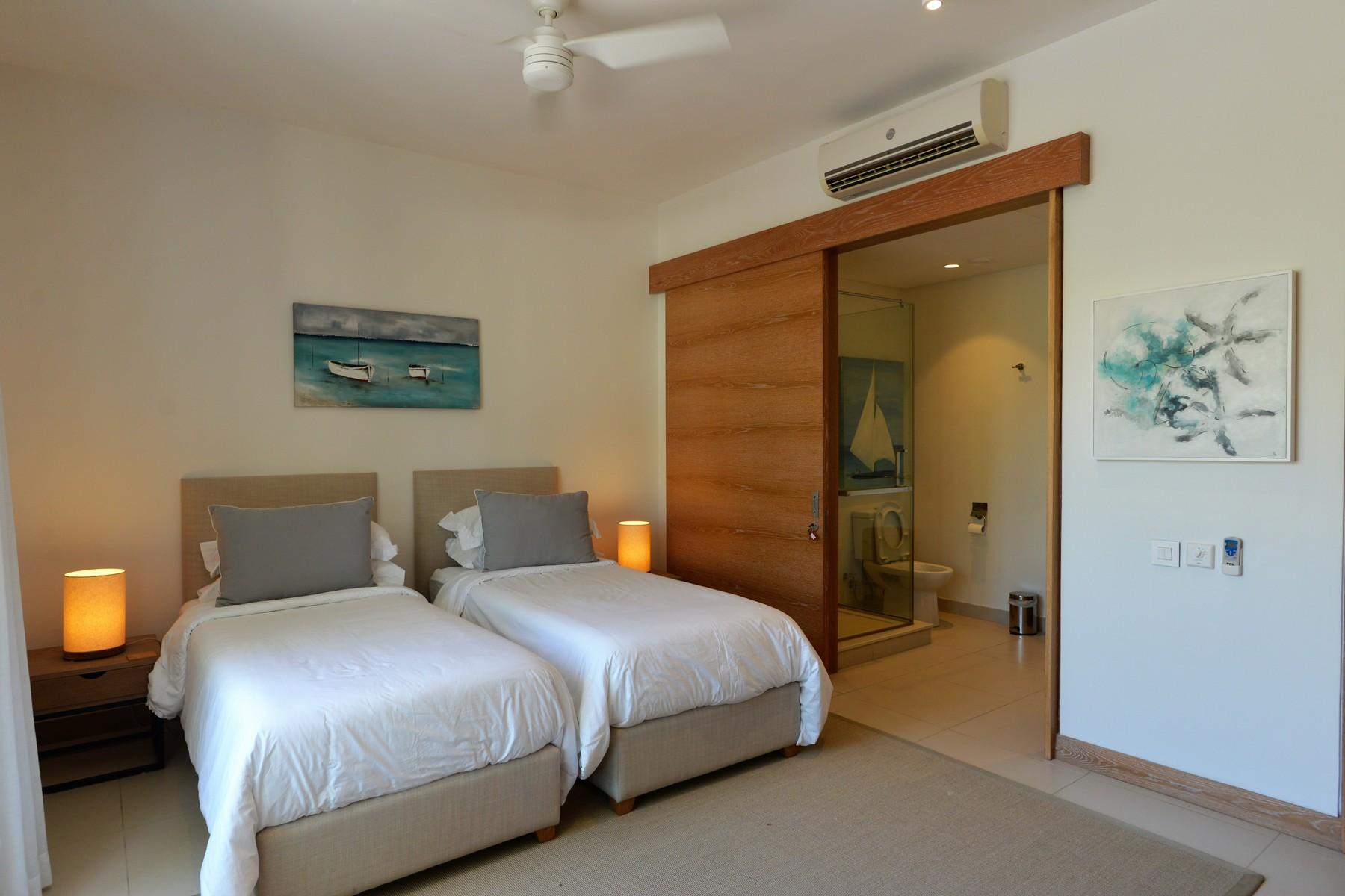 Merville - Luxury Townhouse Beach — 14