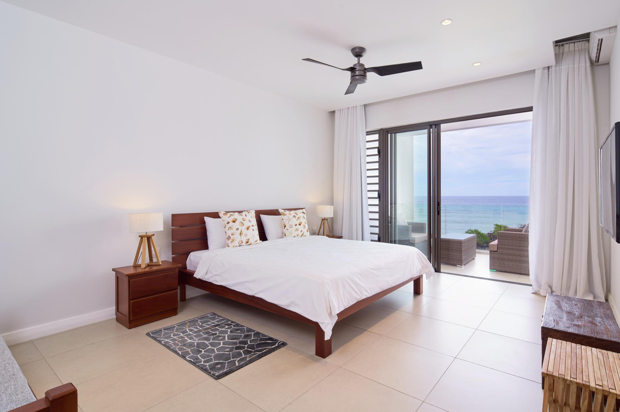 Exquisite Sea Views — 14
