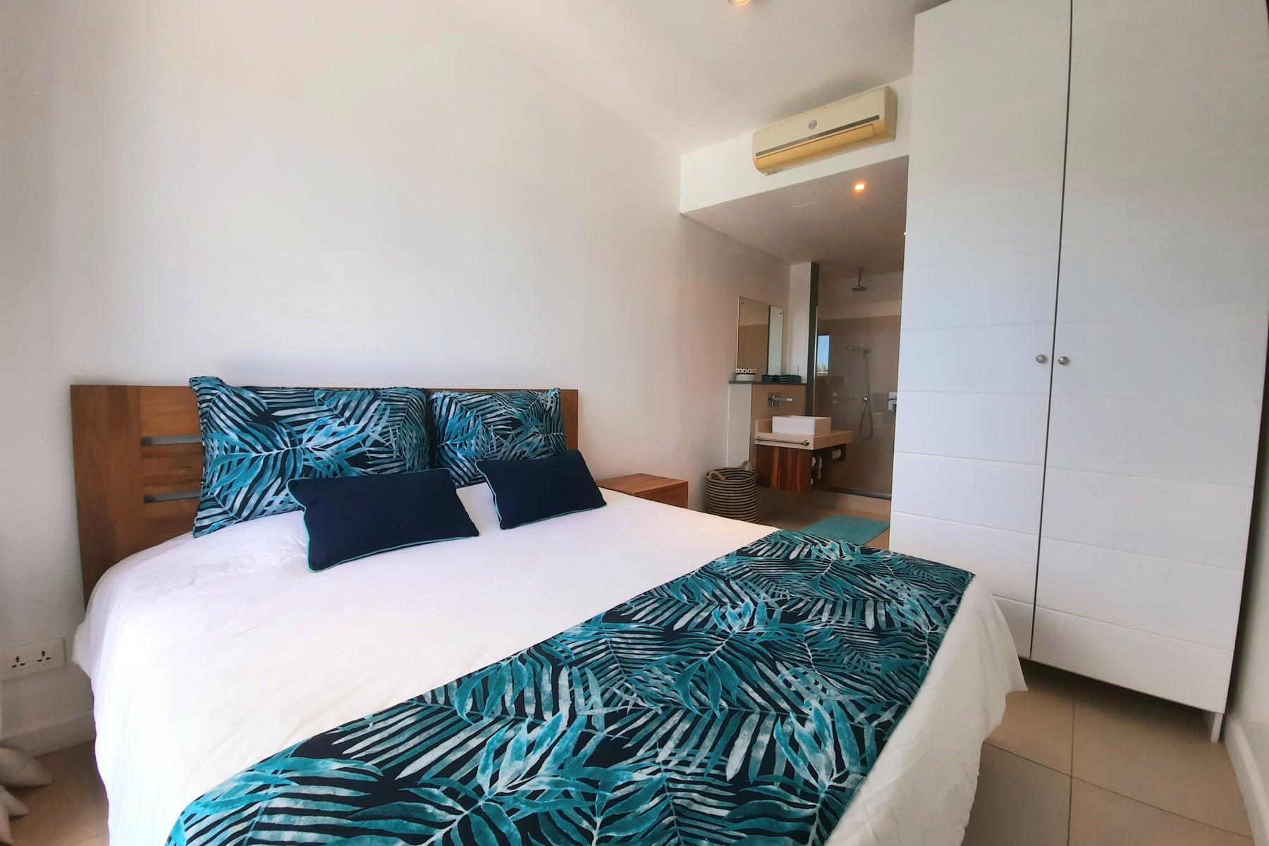 Multiviews Marina Apartment — 10