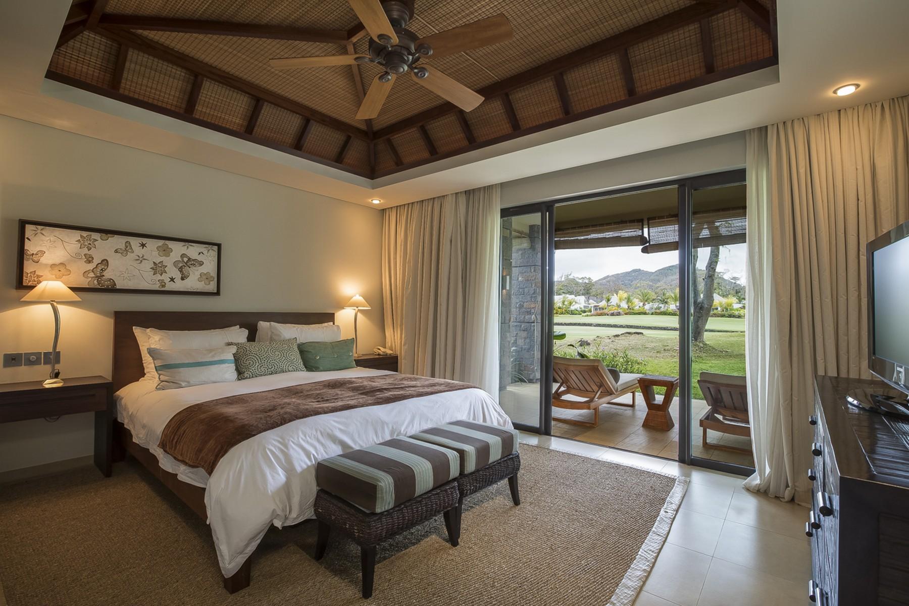 Charming Golf & Sea facing Apartment, Beau Champ — 4