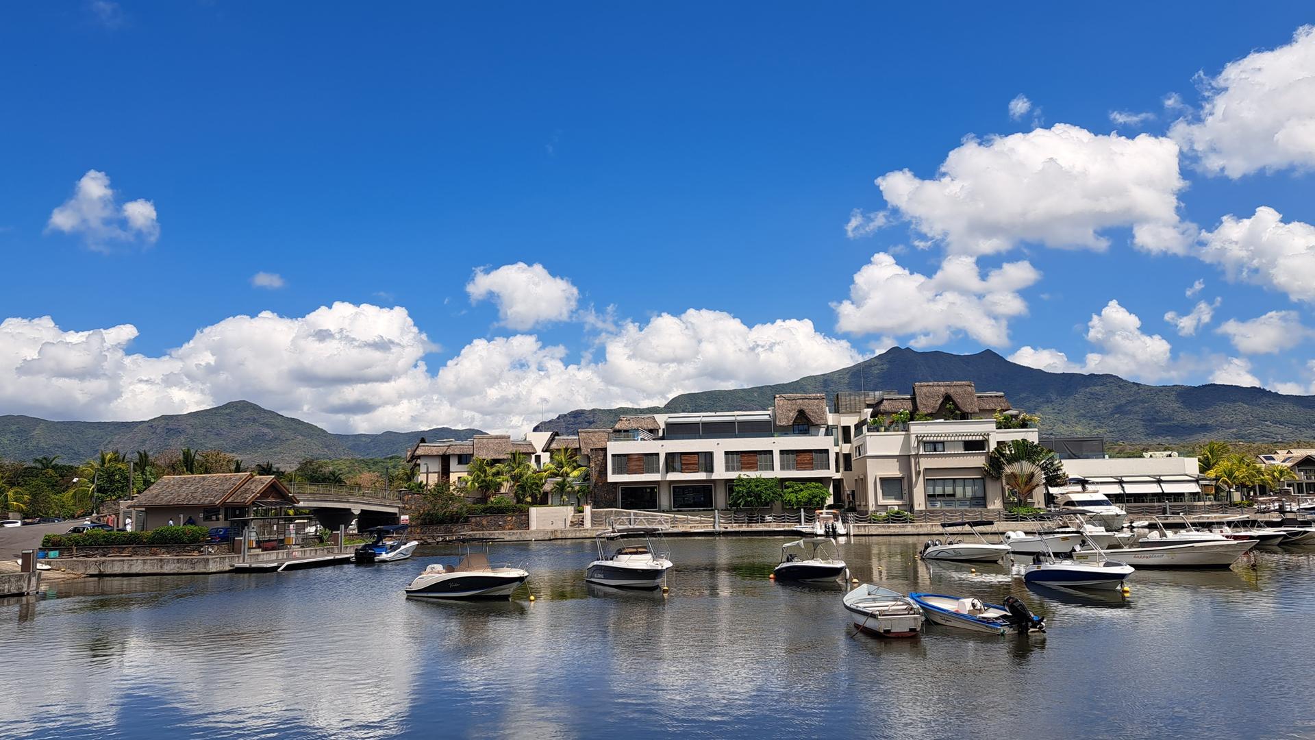 Rivana - Marina View  — 9
