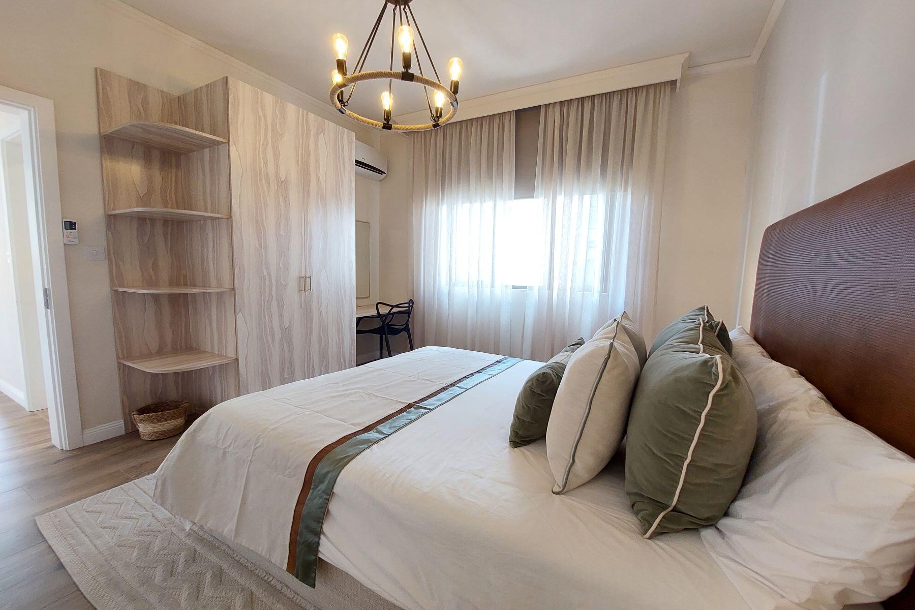 The Ritz Apartment  — 10