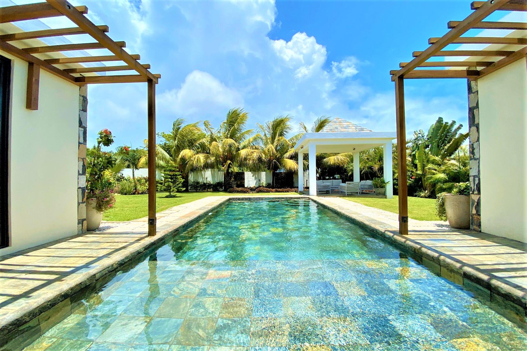 Tropical Villa — 19