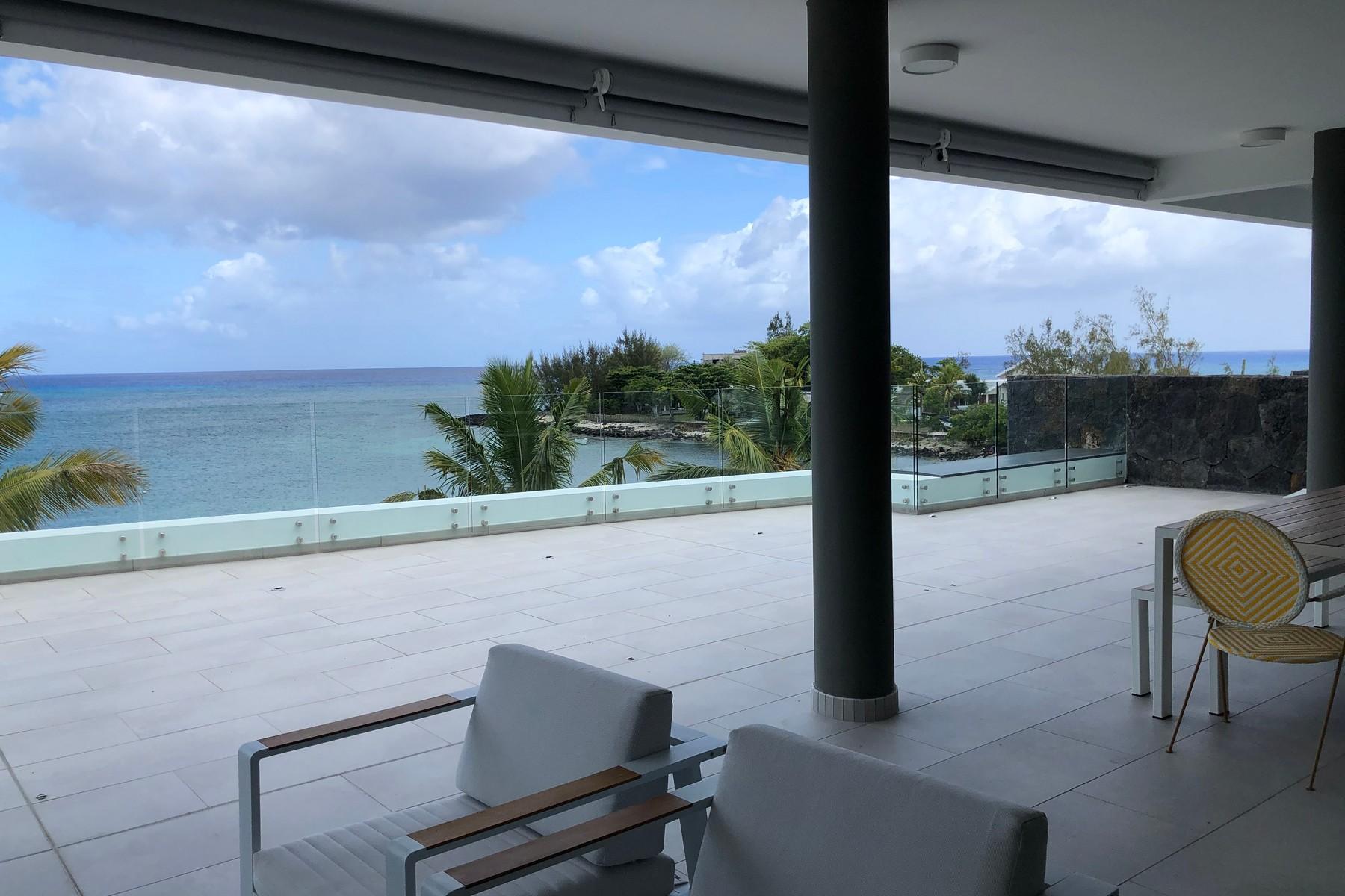 Pointe D'Azur Living, Penthouse — 7