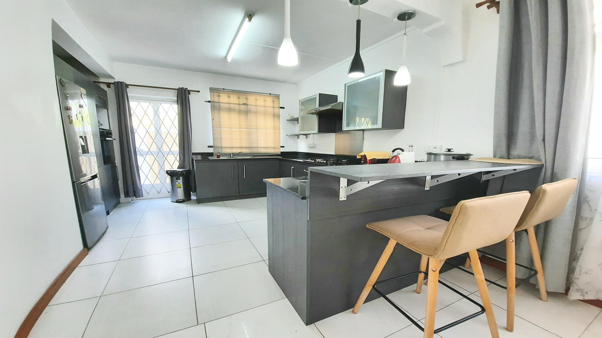 Emerald Avenue — 4