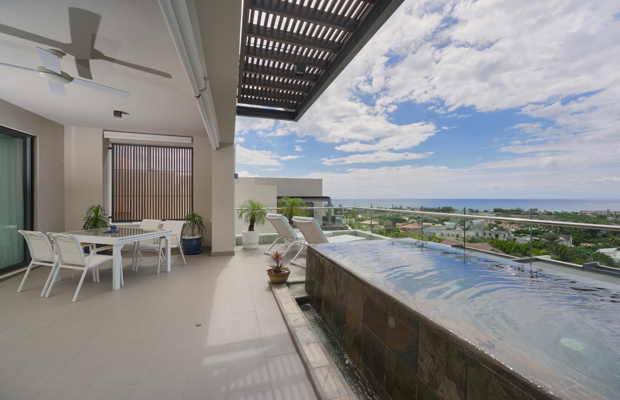 Laguna Bay — 4