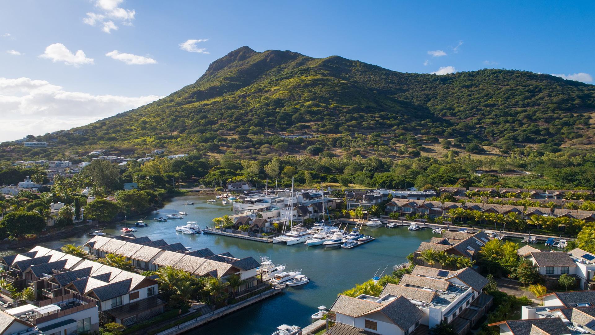 Blue Sapphire - Marina View — 10