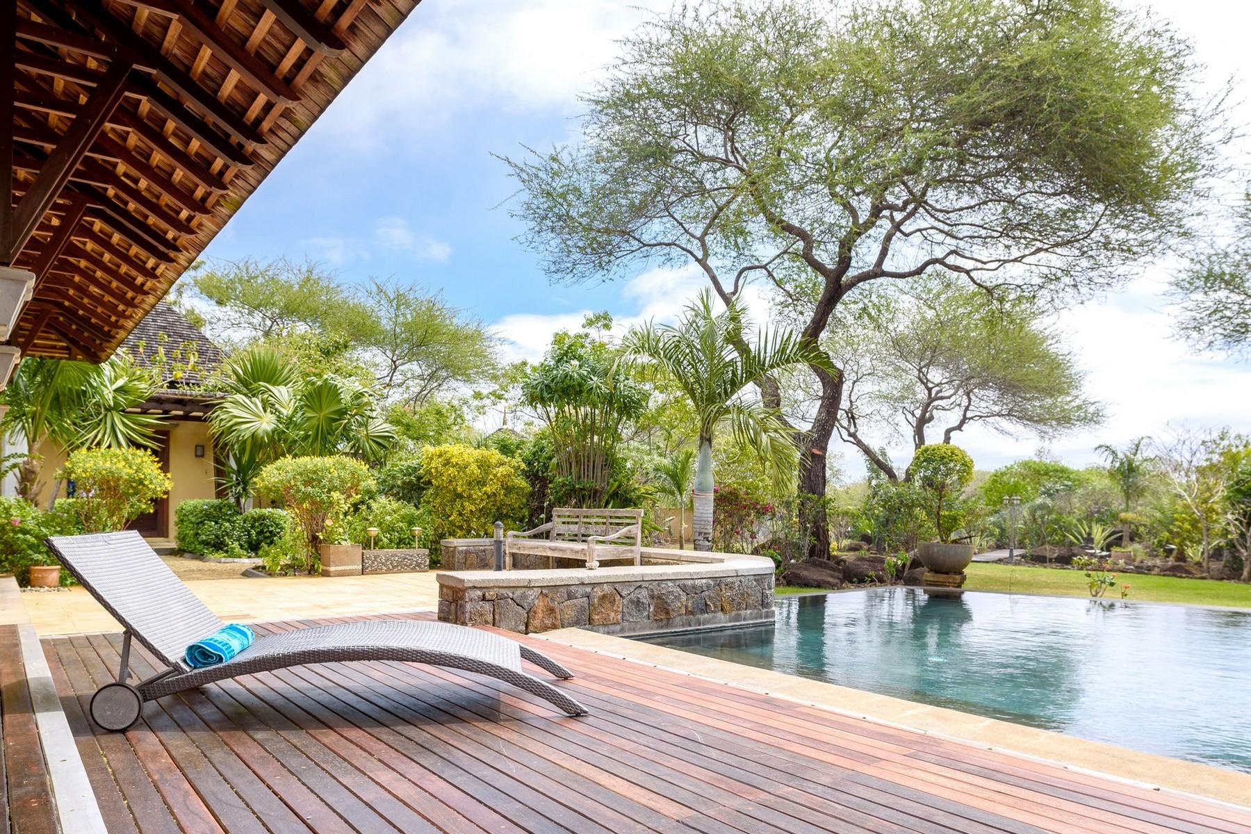 Luxurious Hideaway                   — 16