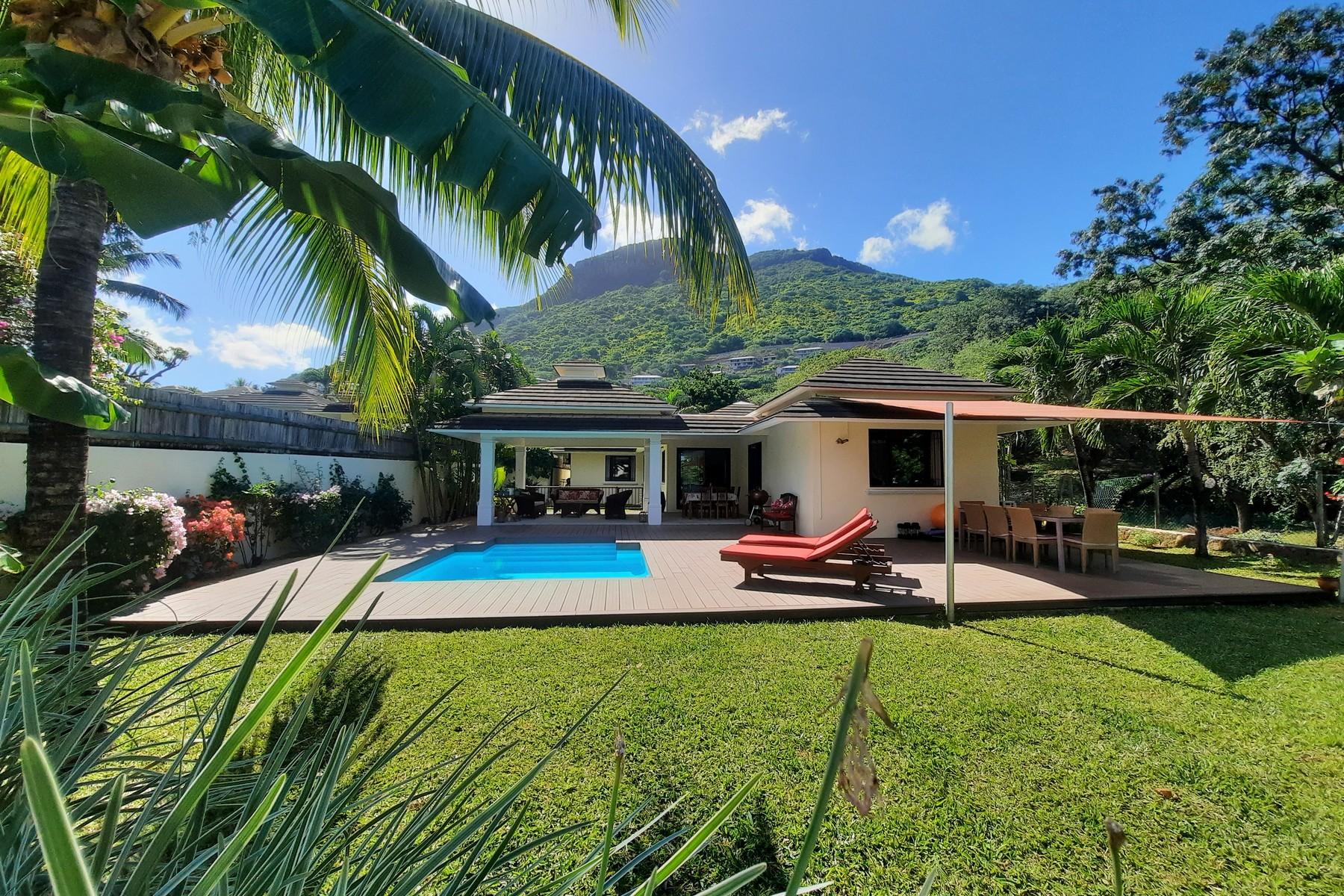 Estate Living  — 17